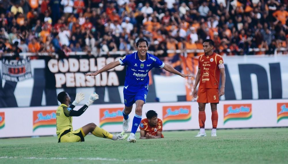 Adam Alis Jadi Pahlawan, Persib Tumbangkan Persija 2-1