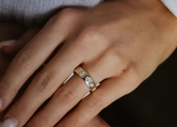 Pilih Cincin Lamaran Jangan Asal, Ini 5 Panduan yang Perlu Kamu Tahu
