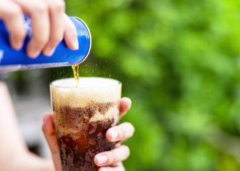 Terlalu Sering Minum Minuman Manis, Wajah Bisa Keriput Lebih Cepat dari Seharusnya