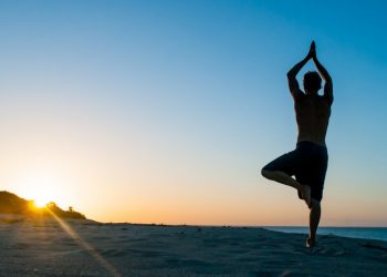 Mau Mulai Yoga Biar Konsisten dan Nyaman? Ini Tips Dasar dari Instruktur Profesional