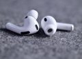 Bukan Gimmick, Kamera di AirPods Terbaru Apple Dirancang Biar Siri Bisa Lihat Dunia Nyata
