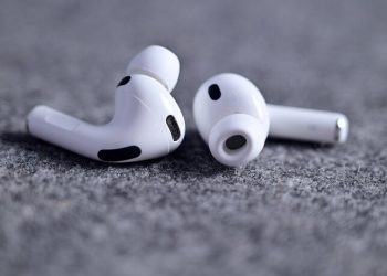 Bukan Gimmick, Kamera di AirPods Terbaru Apple Dirancang Biar Siri Bisa Lihat Dunia Nyata