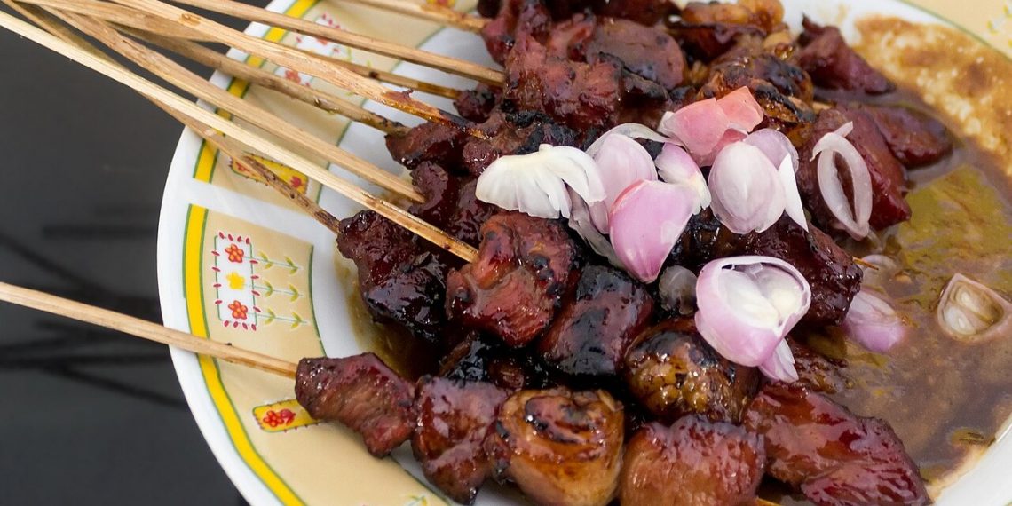 Penderita Hipertensi Tetap Bisa Makan Daging Kurban, Ini Catatan Dokter
