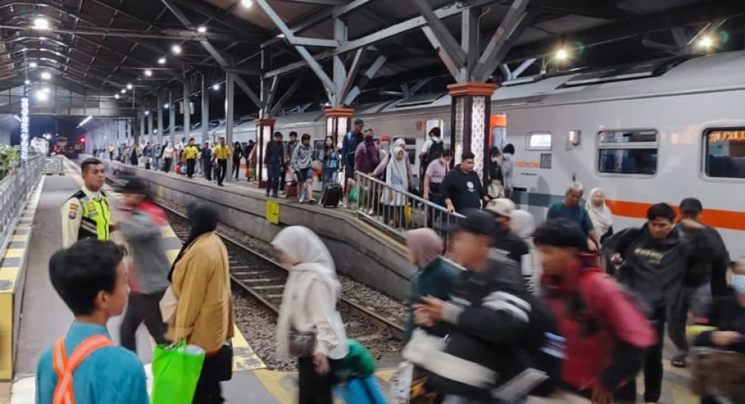 Penumpang Kereta di Daop 8 Surabaya Tembus 108 Ribu Selama Libur Idul Adha 2026