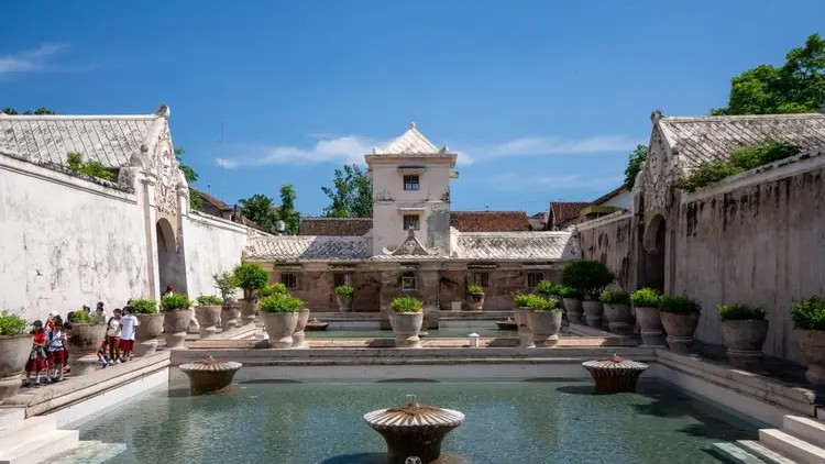 Bukan Cuma Foto-foto, Ini yang Bikin Taman Sari Jogja Selalu Ramai di Setiap Musim Libur
