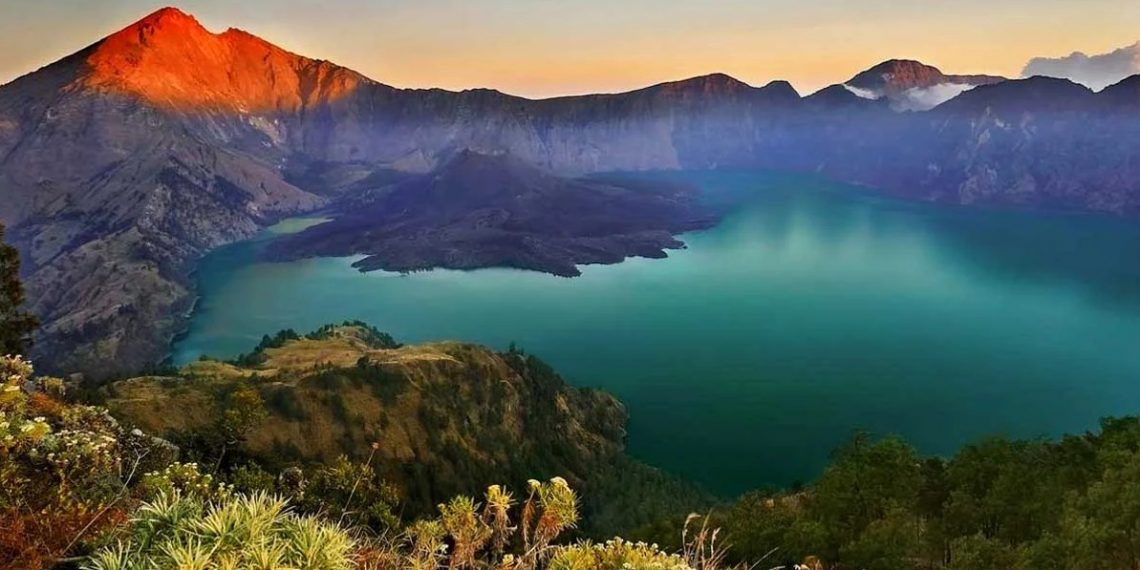 20 Menit Berputar di Udara, Helikopter Medis Tak Bisa Mendarat Evakuasi Pendaki Malaysia di Rinjani