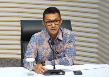 Usai Hilang Saat OTT, Bupati Kuansing dan Sekda Akhirnya Serahkan Diri ke KPK