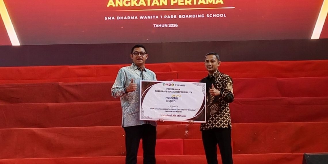 Bank Mandiri Taspen Dukung Go Green Sekolah Lewat Bantuan Mesin Air Minum