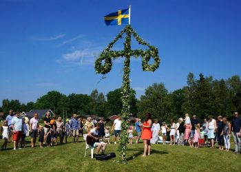 Midsummer di Swedia Jadi Perayaan Musim Panas Paling Ikonik di Nordik