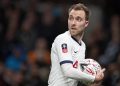 Christian Eriksen Pulih Setelah Kolaps di Lapangan, Dokter Pastikan Kondisinya Stabil