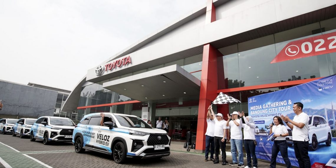 Menjajal Toyota Veloz Hybrid HEV di Bandung, Senyap, Nyaman, dan Hemat Bahan Bakar