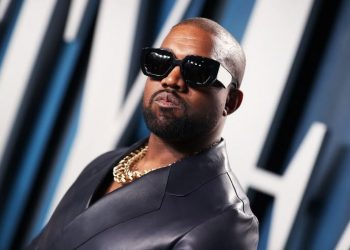Kanye West Tampil di Istanbul Dihadiri 118 Ribu Penonton Meski Dilarang di Sejumlah Negara