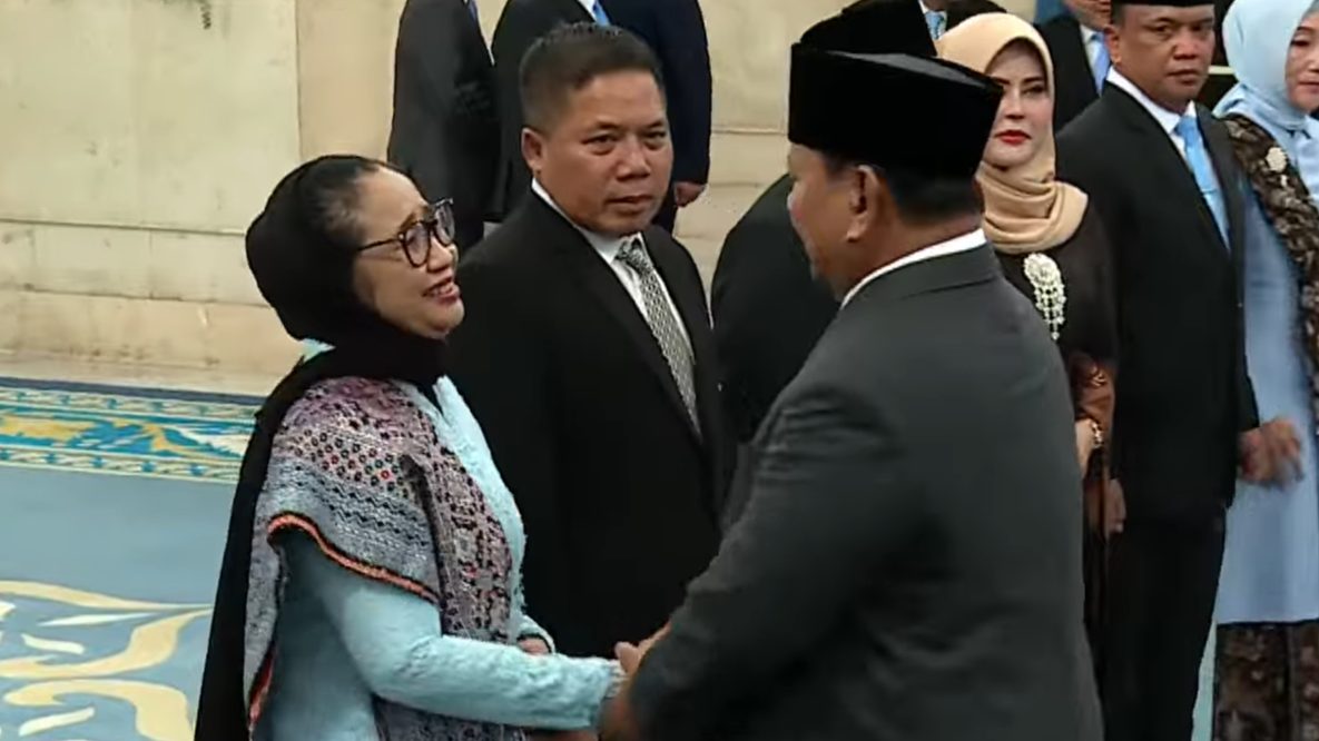 Prabowo Lantik Pimpinan Baru BGN, Nanik Sudaryati Menangis Saat Terima Ucapan Selamat