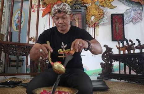 Tradisi Adat Jamasan Keris 1 Suro 2026: Warisan Jawa Sarat Makna dan Filosofi Kehidupan