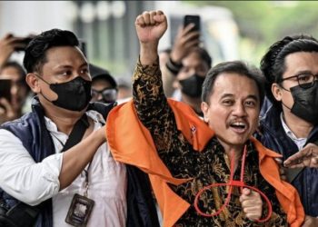 Roy Suryo dan Tifa Jalani Pelimpahan Tahap Dua ke Kejaksaan