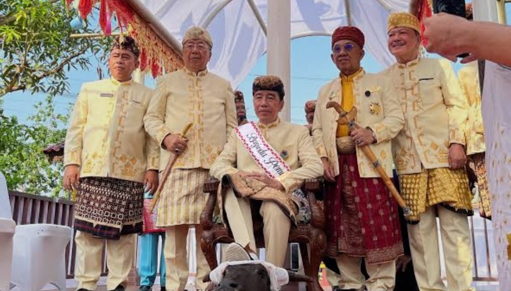 Polemik Prosesi Adat Jokowi Memanas, PSI Nilai PDIP Tak Hormati Budaya Lampung