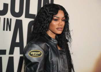 Teyana Taylor Tampilkan Sentuhan New York pada Busana Chanel Klasik