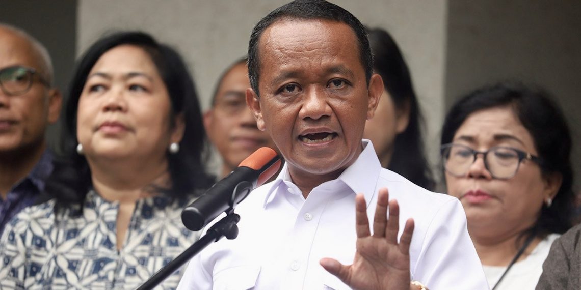 Bahlil Pangkas Harga LNG Industri, Industri Keramik dan Tekstil Diharapkan Bertahan