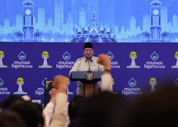 Kenapa Rupiah Melemah? Prabowo Sebut Uang RI Banyak Mengalir ke Luar Negeri