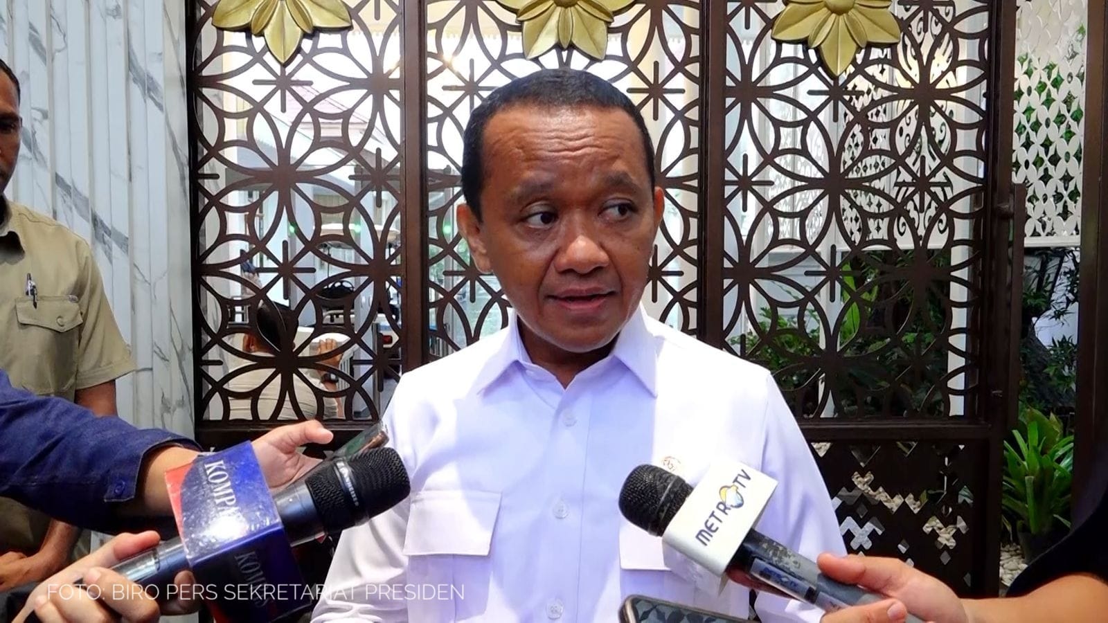 Orang Kaya Diminta Tak Lagi Pakai BBM Subsidi, Bahlil Bilang Malu Dikit Lah