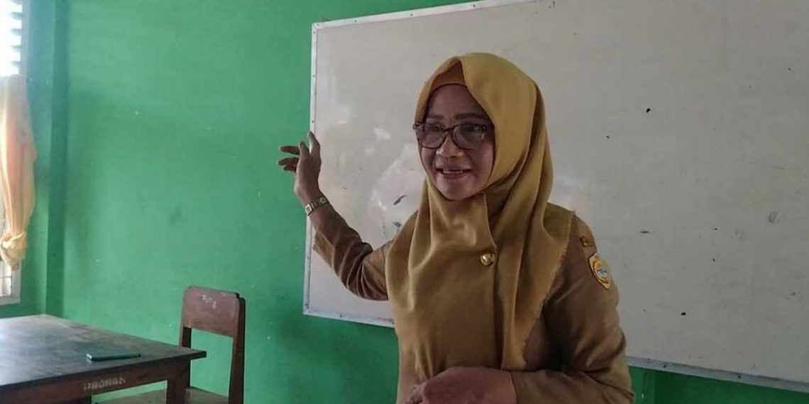 73 Bulan Tanpa Gaji, Guru ASN di Baubau Tetap Mengajar demi Murid