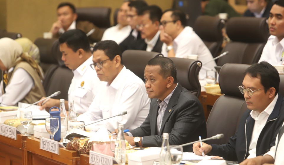 Bahlil Tegaskan Kebijakan Bagi Hasil Hanya untuk Industri Migas