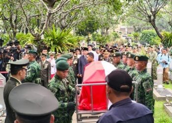 Ryamizard Ryacudu Dimakamkan Secara Militer, Dipimpin Menhan Sjafrie