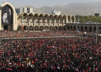 Ribuan Warga Iran Antar Kepergian Ali Khamenei, Prosesi Pemakaman Berlangsung Hampir Sepekan