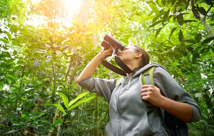 Birdwatching Kian Populer di Kalangan Gen Z Berkat Tren Alam dan Media Sosial