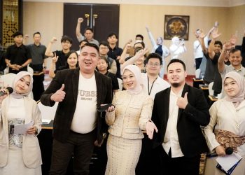 Cenli Yani Edukasi Trader Lewat Strategi 3 EMA di Seminar Jakarta