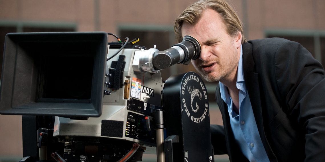 Christopher Nolan Sisipkan Banyak Petunjuk Tersembunyi, Ini 10 Detail Paling Ikonik di Filmnya