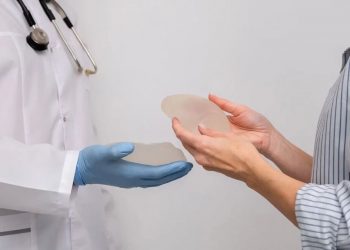 Benarkah Mikroplastik Menumpuk di Tubuh? Perdebatan Ilmiah Masih Berlanjut