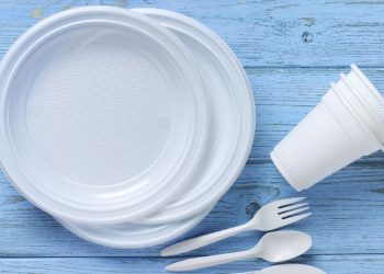 Benarkah Mikroplastik Menumpuk di Tubuh? Perdebatan Ilmiah Masih Berlanjut
