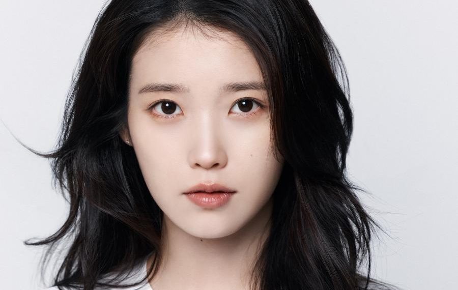 IU Tunda Album dan Konser karena Kondisi Kesehatan Memburuk