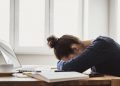5 Tanda Burnout yang Sering Disalahartikan sebagai Rasa Malas