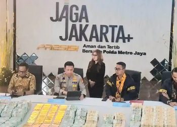 Penggeledahan di 12 Lokasi, Polisi Sita Emas, Valas, dan Uang Tunai Miliaran