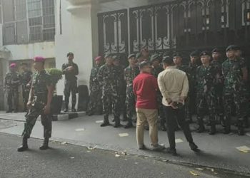 Ada Apa? Rumah Jampidsus Febrie Dijaga Puluhan Prajurit TNI Usai De Clan Digeledah