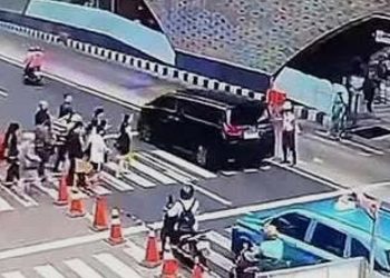 Propam Polda Jabar Proses Tiga Polisi Penumpang Alphard, Pelanggaran Lalu Lintas Ikut Diusut
