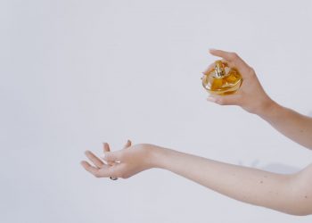Makin Wangi, 5 Tips Agar Parfum Tahan Lama Sepanjang Hari