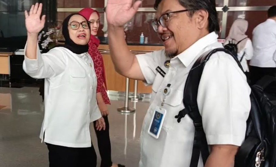 Nanik S Deyang Datang ke Gedung KPK Bersama Dua Wakil Ketua BGN Ada Apa ?