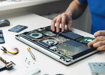 Jangan Panik Saat Laptop Lemot, Cek Penyebab dan Solusinya Sebelum Servis