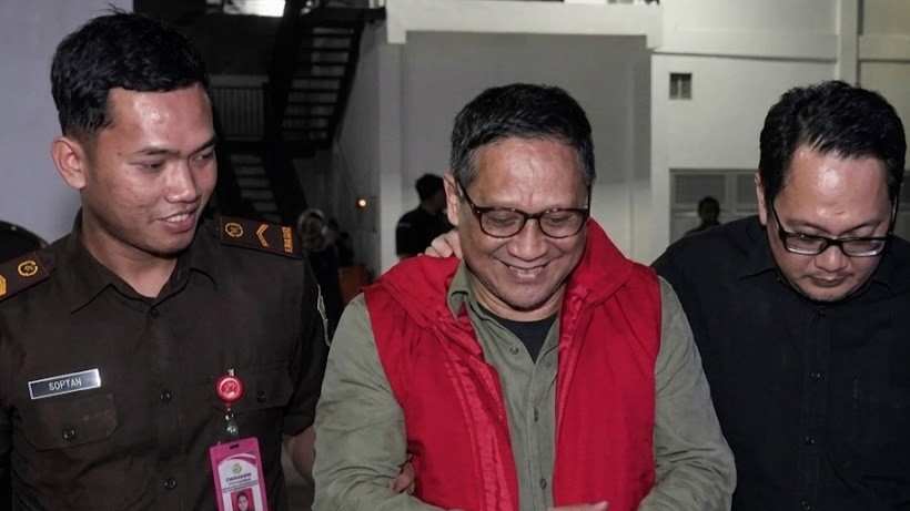 Korupsi Anggaran Pakan Rp10,2 Miliar, Mantan Dirut Kebun Binatang Surabaya Jadi Tersangka