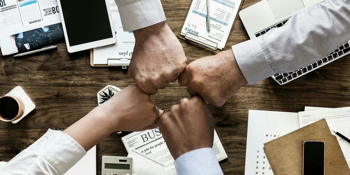 Gaji Tak Lagi Cukup, Semakin Banyak Karyawan Pilih Bangun Bisnis Sampingan