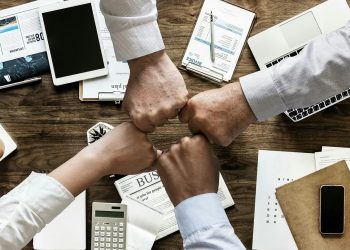 Gaji Tak Lagi Cukup, Semakin Banyak Karyawan Pilih Bangun Bisnis Sampingan