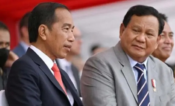 Pengamat Beberkan 4 Tanda Hubungan Jokowi dan Prabowo Mulai Berjarak
