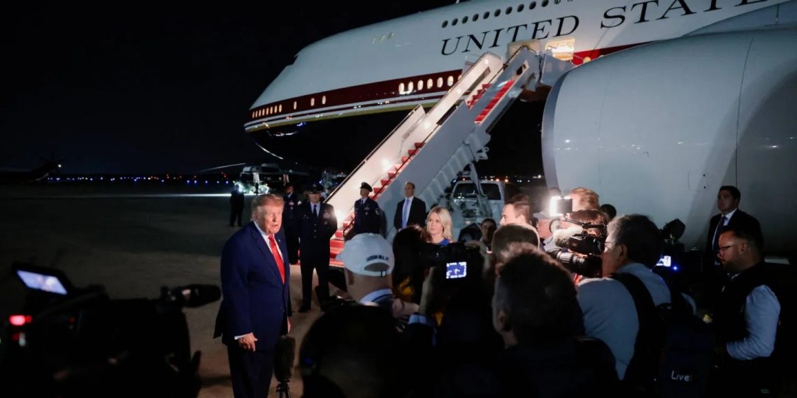 Di Tengah Ancaman Iran, Trump Diam Diam Pindah Pesawat Usai KTT NATO