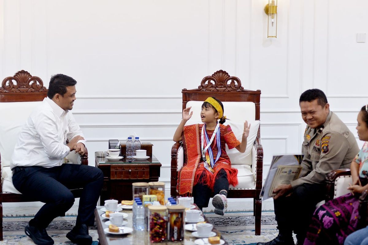 Bobby Nasution Apresiasi Siswi SD Peraih Emas Olimpiade Asia dengan Rumah dan Beasiswa