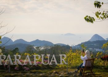 Dukung Labuan Bajo jadi Wisata Berkelanjutan, Menpar Dorong Percepatan Pengembangan Parapuar dan Golo Mori