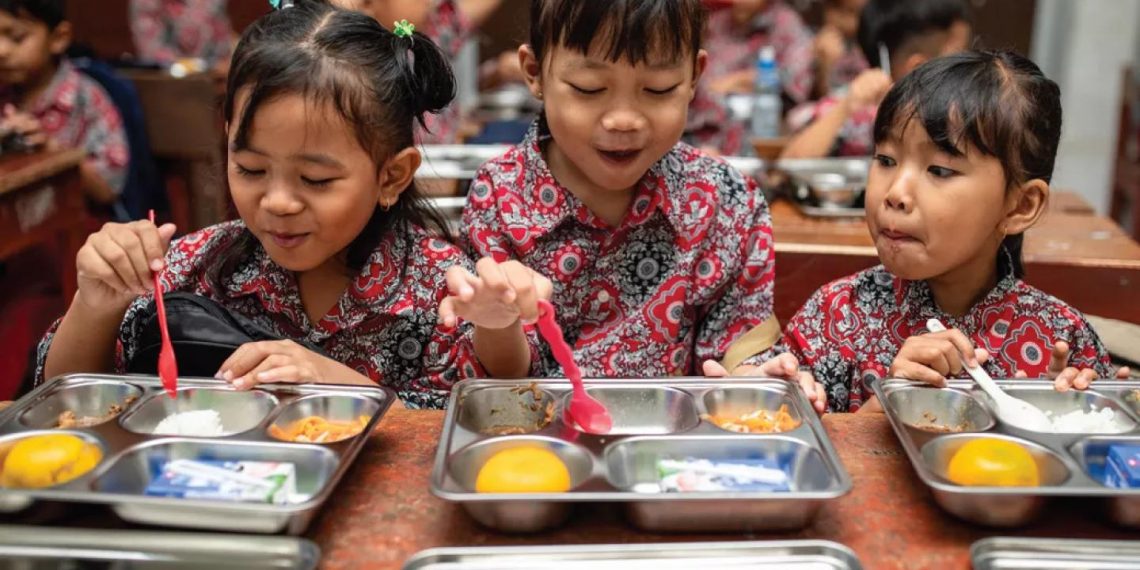 Siswa Tojo Una-Una Cerita Perubahan Setelah Dapat MBG
