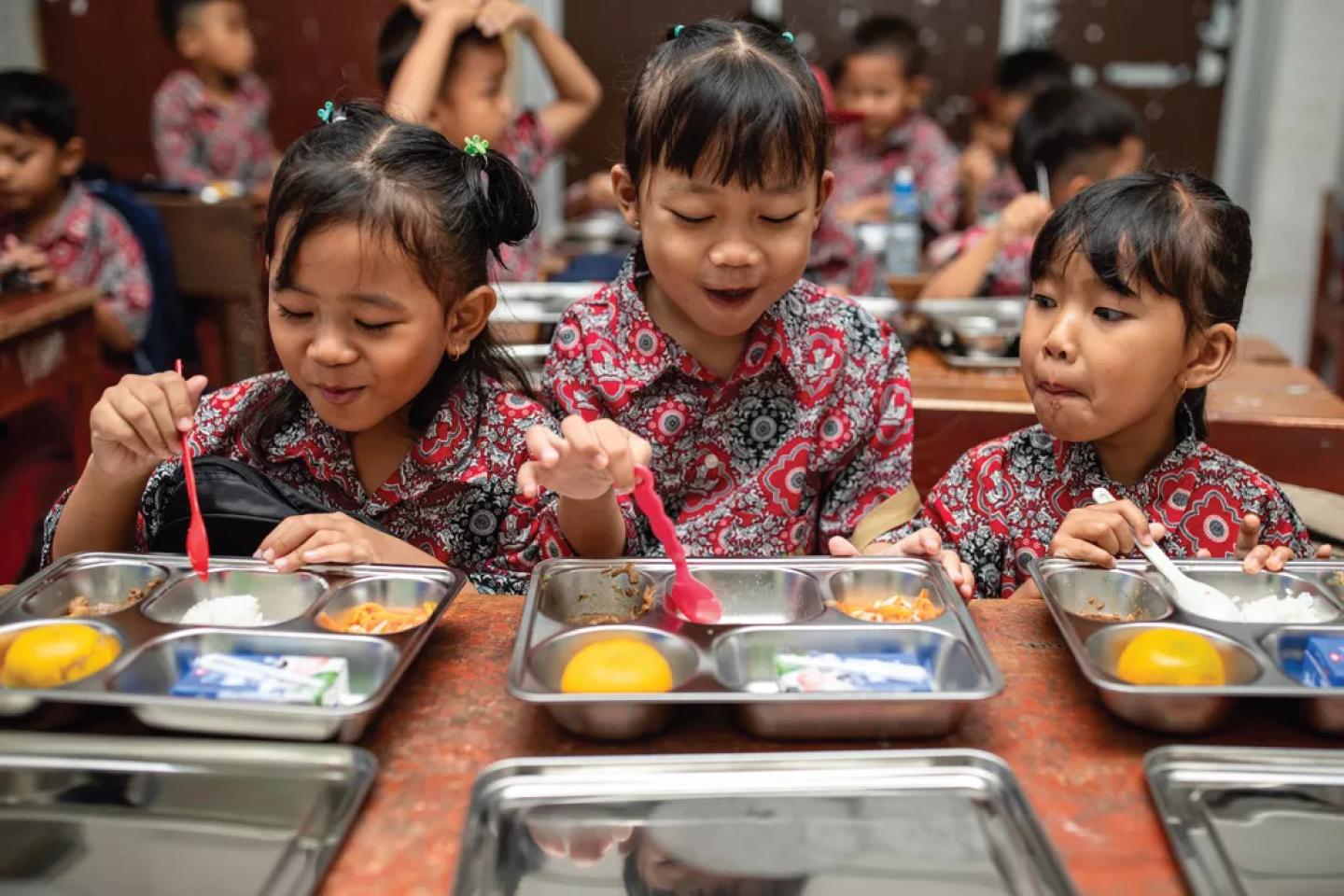 Siswa Tojo Una-Una Cerita Perubahan Setelah Dapat MBG